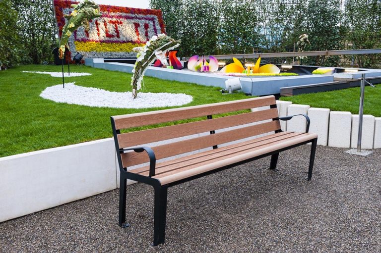 Bâton de Pèlerin Chêne Foncé 150cm Pointe Métal